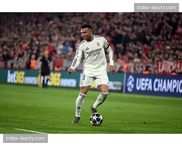 姆巴佩23球领跑射手榜 金靴争夺战遭遇穆里奇21球紧追